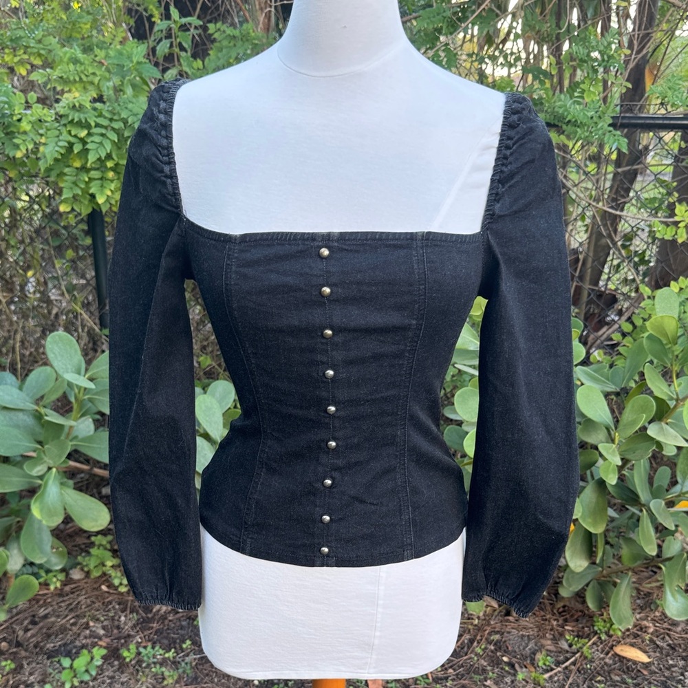 by egreis square neck, puff sleeve, corset style top, size Medium